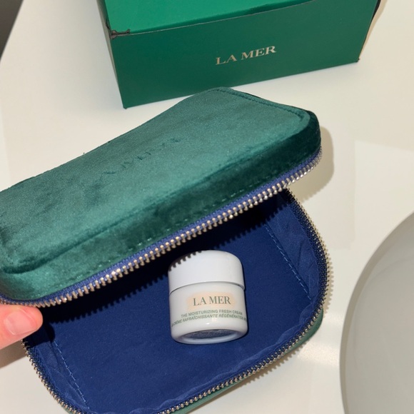 La Mer the moisturizing Soft Cream with emerald Velvet Case brand new - Picture 9 of 16